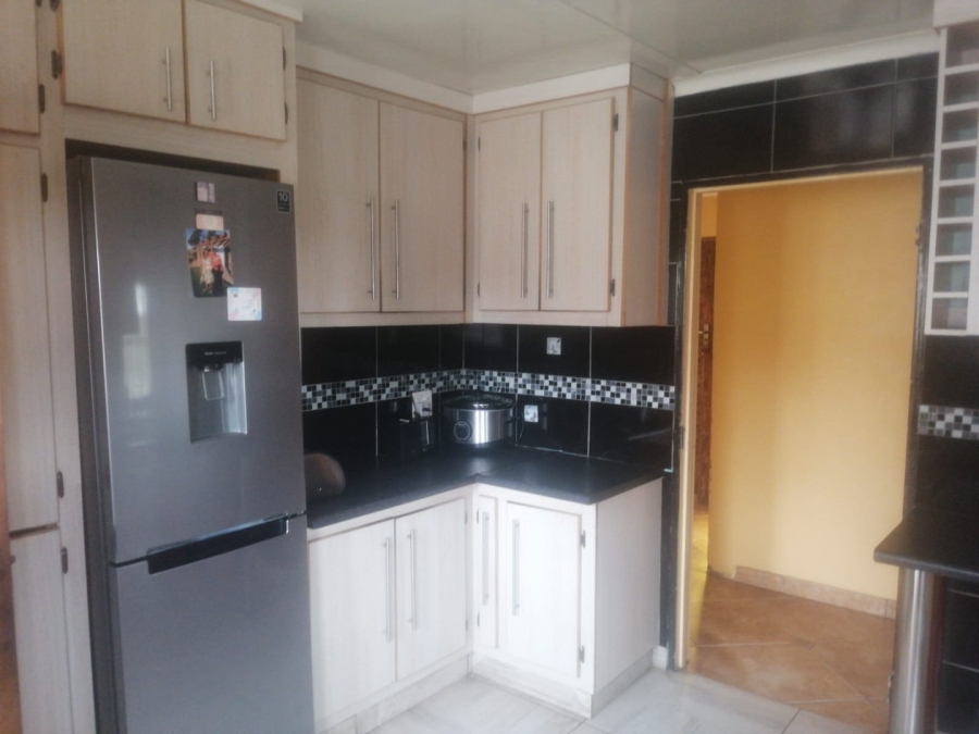 3 Bedroom Property for Sale in Botshabelo Free State